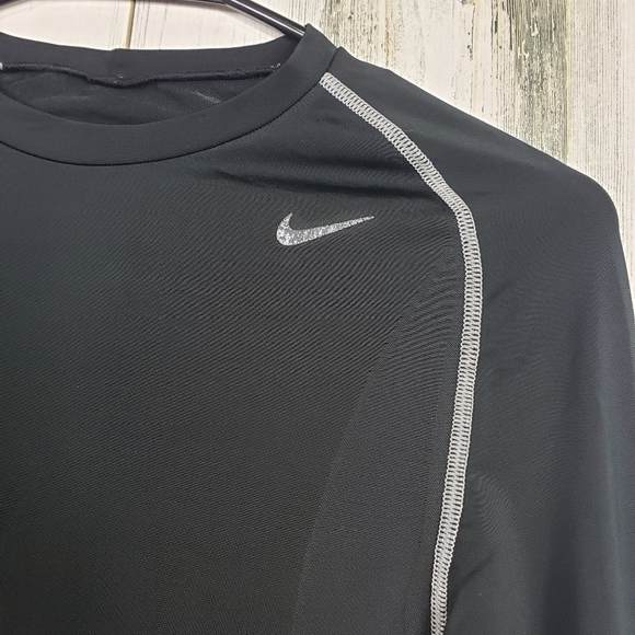 3/$15 boys nike long sleeve shirt size large - Picture 2 of 6